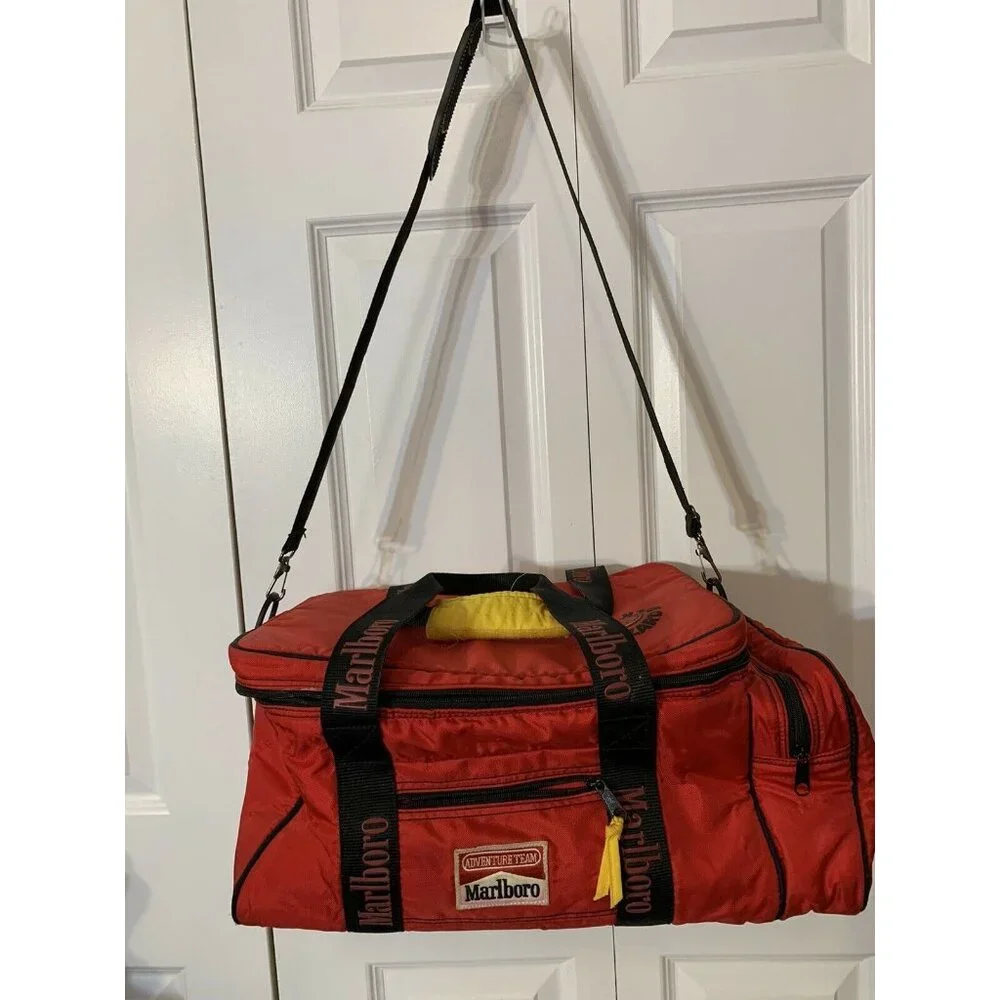 VTG Marlboro ADVENTURE‎ TEAM LIZARD ROCK Red LARGE Bag Cooler